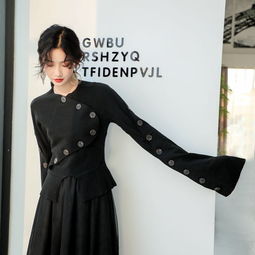 红叶服饰 品牌故事、设计理念与时尚影响力