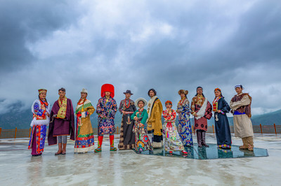 甘南藏族服饰 高原上的华彩霓裳