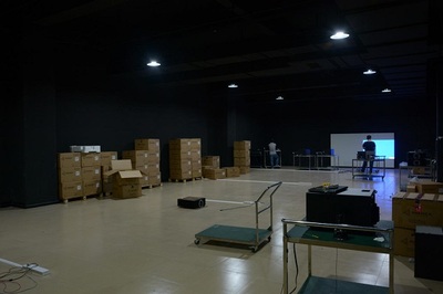 帅映科技新工厂产能创高峰，引领服装辅料行业新变革